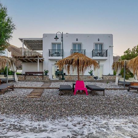 Uno Beachfront Suite Livadia  Exterior photo