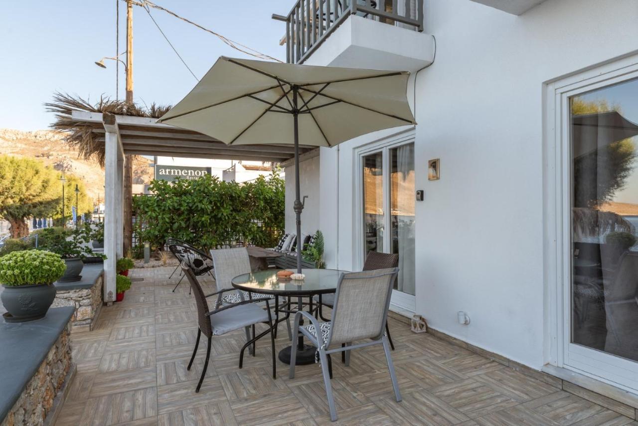 Uno Beachfront Suite Livadia  Exterior photo